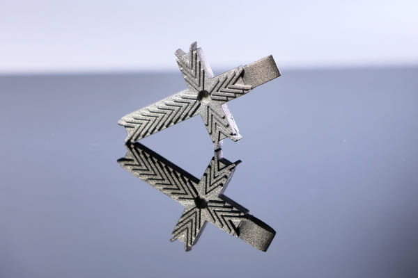 binder jetting 3d printed jewelry_cross pendant