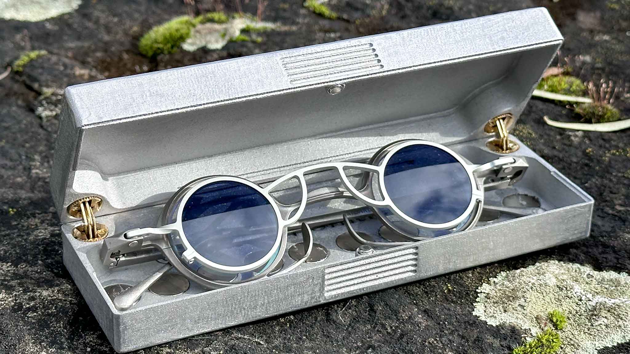 3d printed eyeglasses case with eyeglasses inside